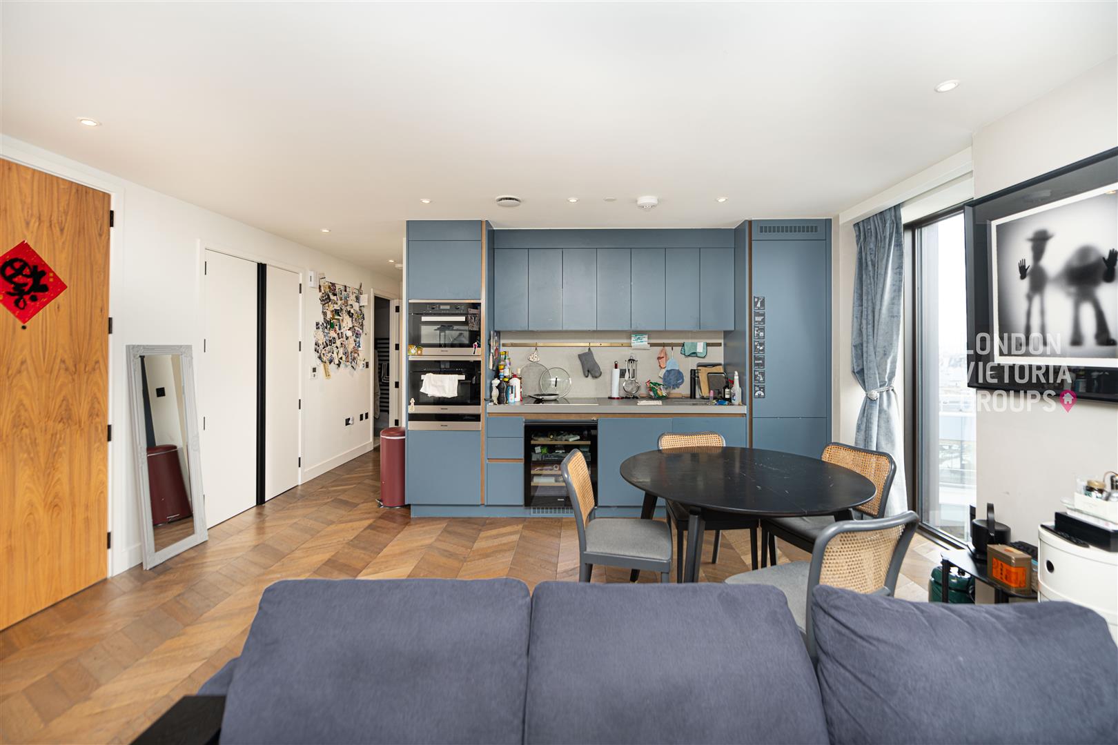 2 bed property in Hexagon Apartments, 33 Newton Street, London